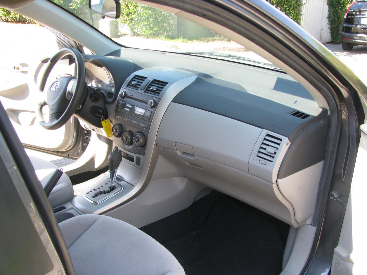 Used 2011 Toyota Corolla LE image 13