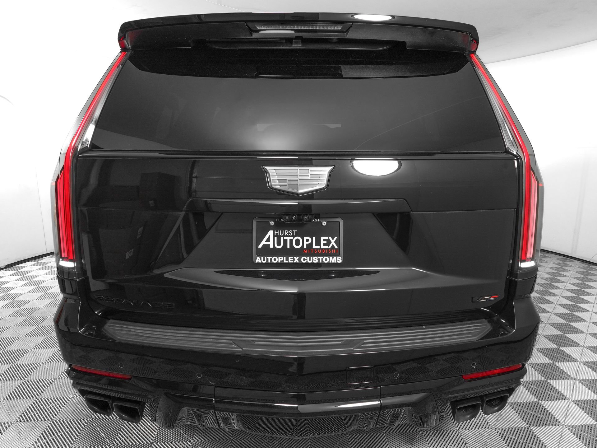 Used 2026 Cadillac Escalade ESV V w/ LPO, ONYX Package AWD/4WD image 6