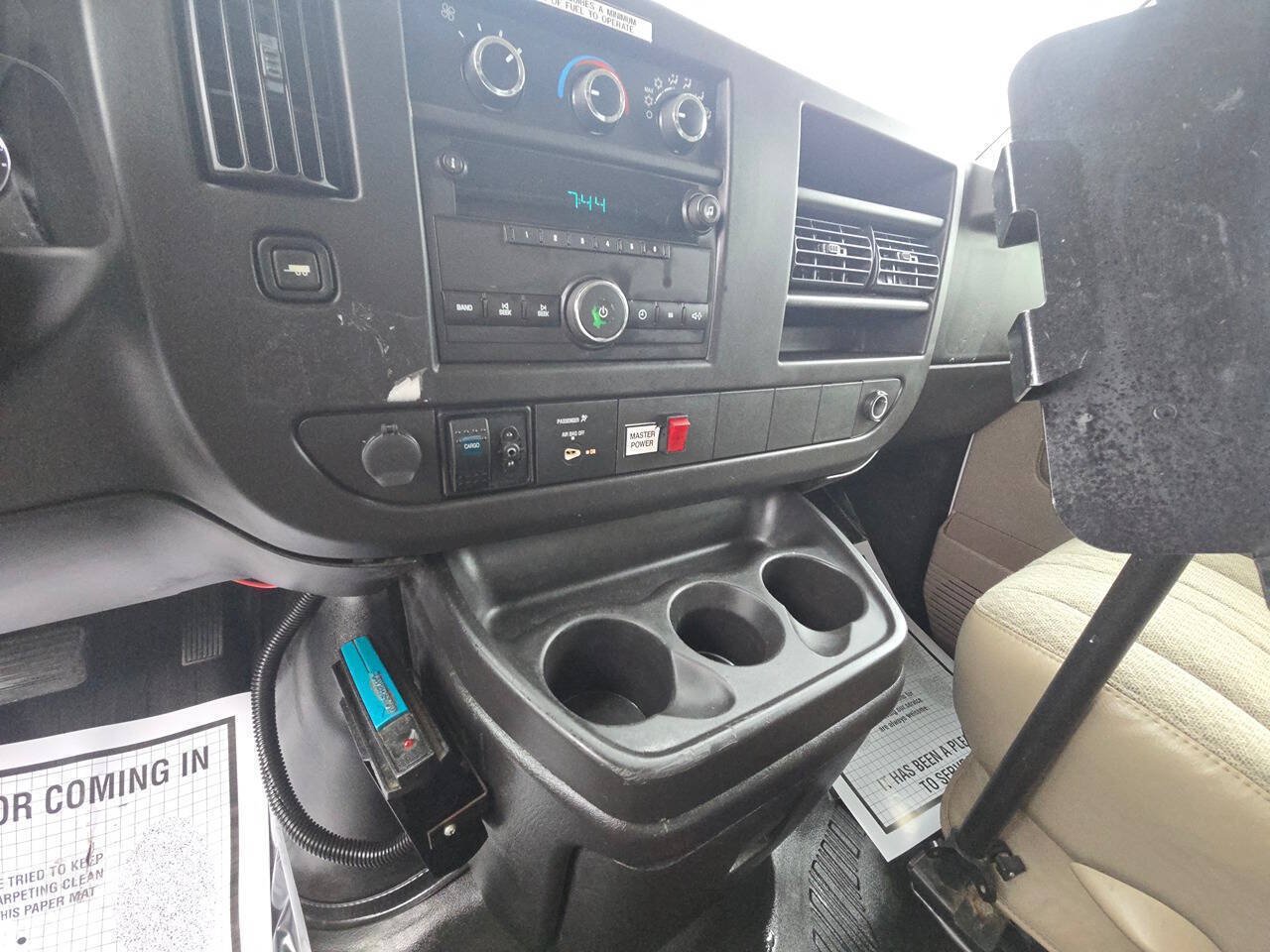 Used 2009 Chevrolet Express 3500 RWD image 42