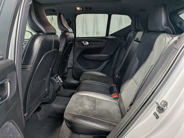 Used 2020 Volvo XC40 T5 R-Design w/ Protection Package Premier AWD/4WD image 10