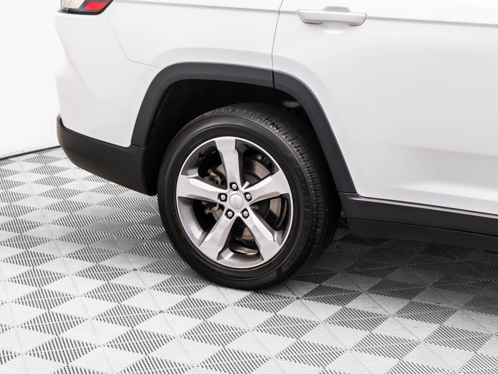 Used 2021 Jeep Grand Cherokee L Limited w/ Trailer Tow Group (B) image 34