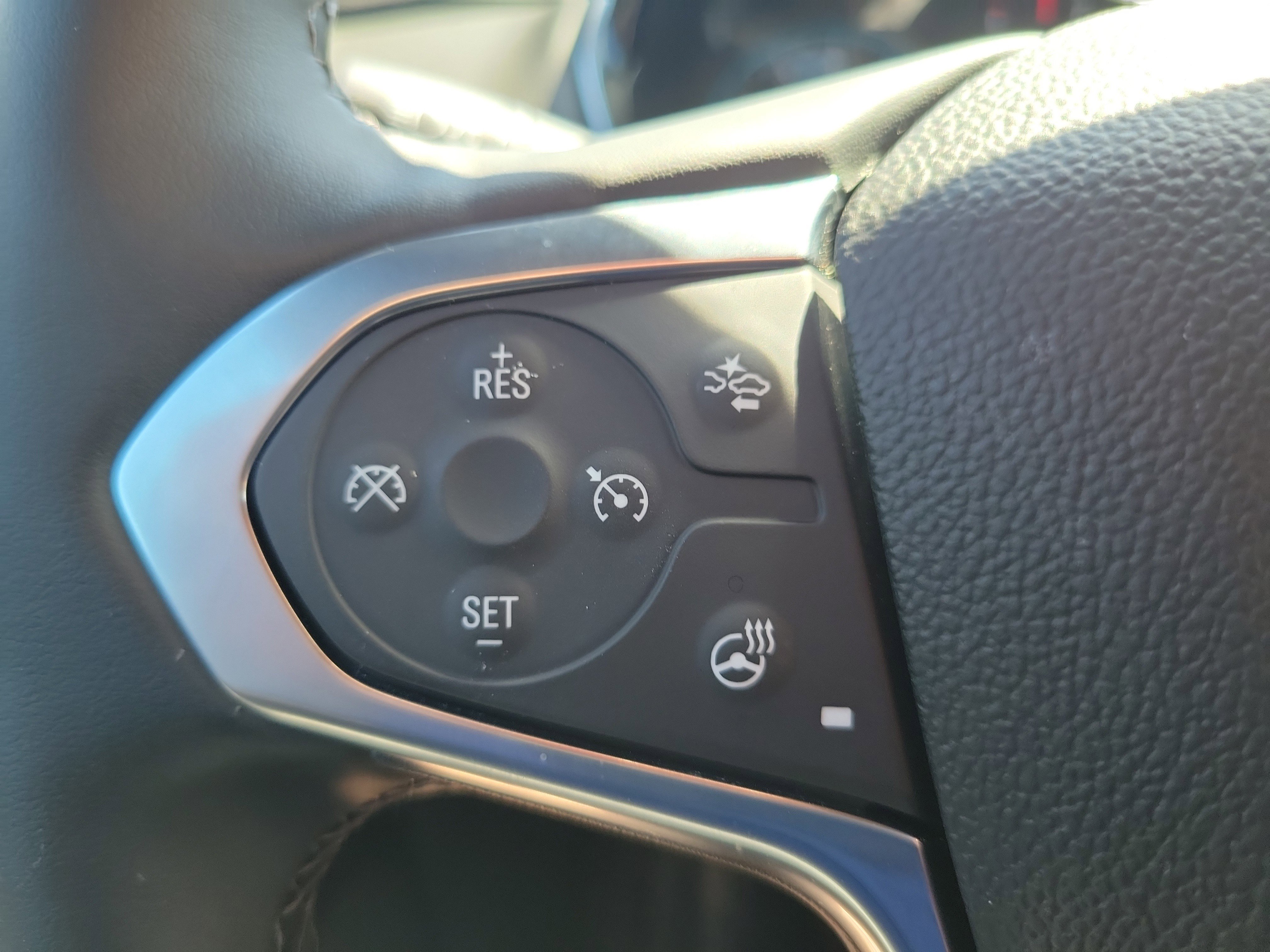 Used 2023 Chevrolet Traverse RS image 20