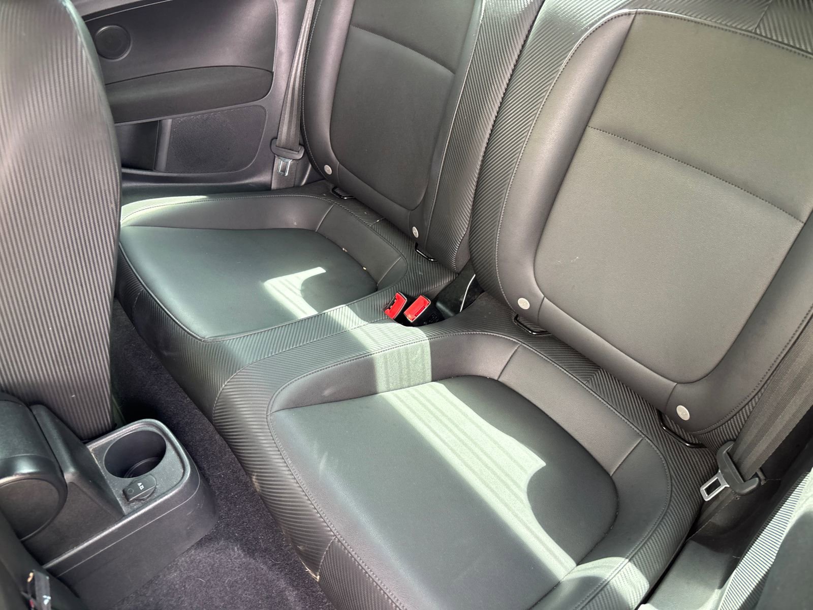 Used 2018 Volkswagen Beetle 2.0T S w/ Style & Comfort Package For S FWD image 25