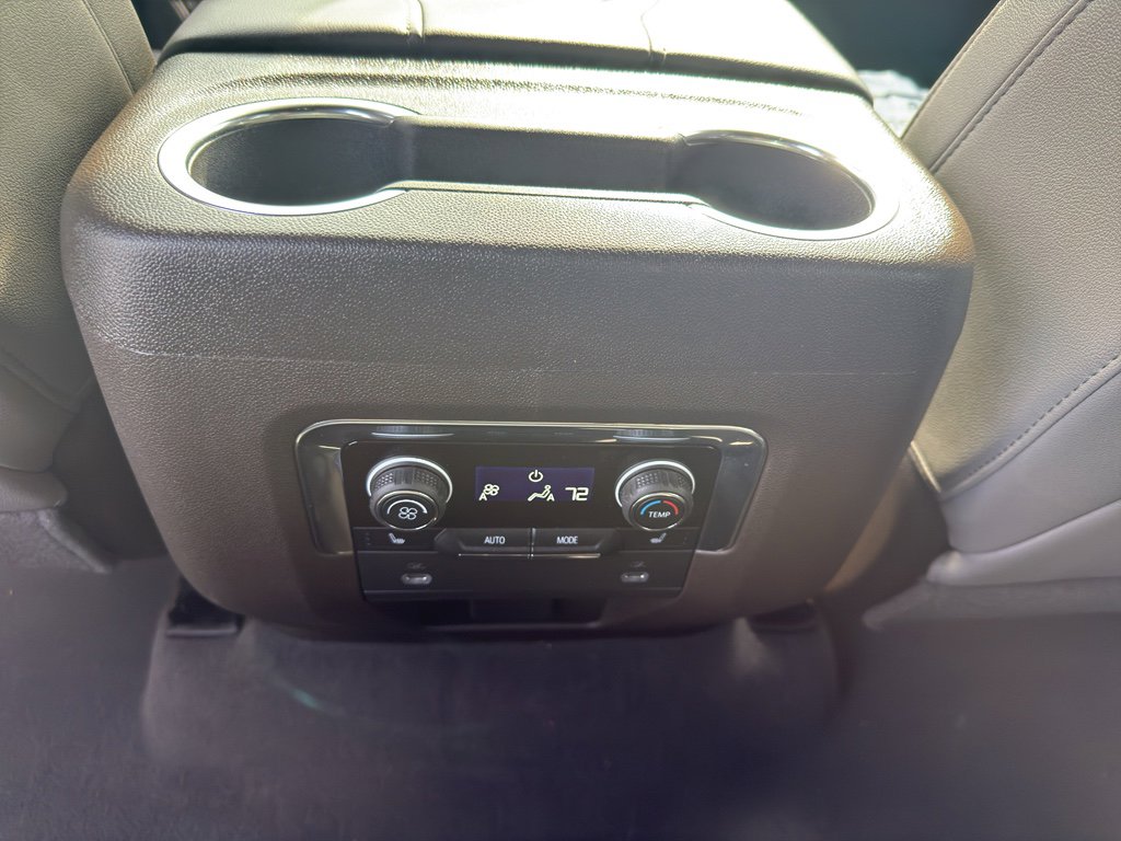 Used 2022 Chevrolet Tahoe LT w/ Luxury Package image 31