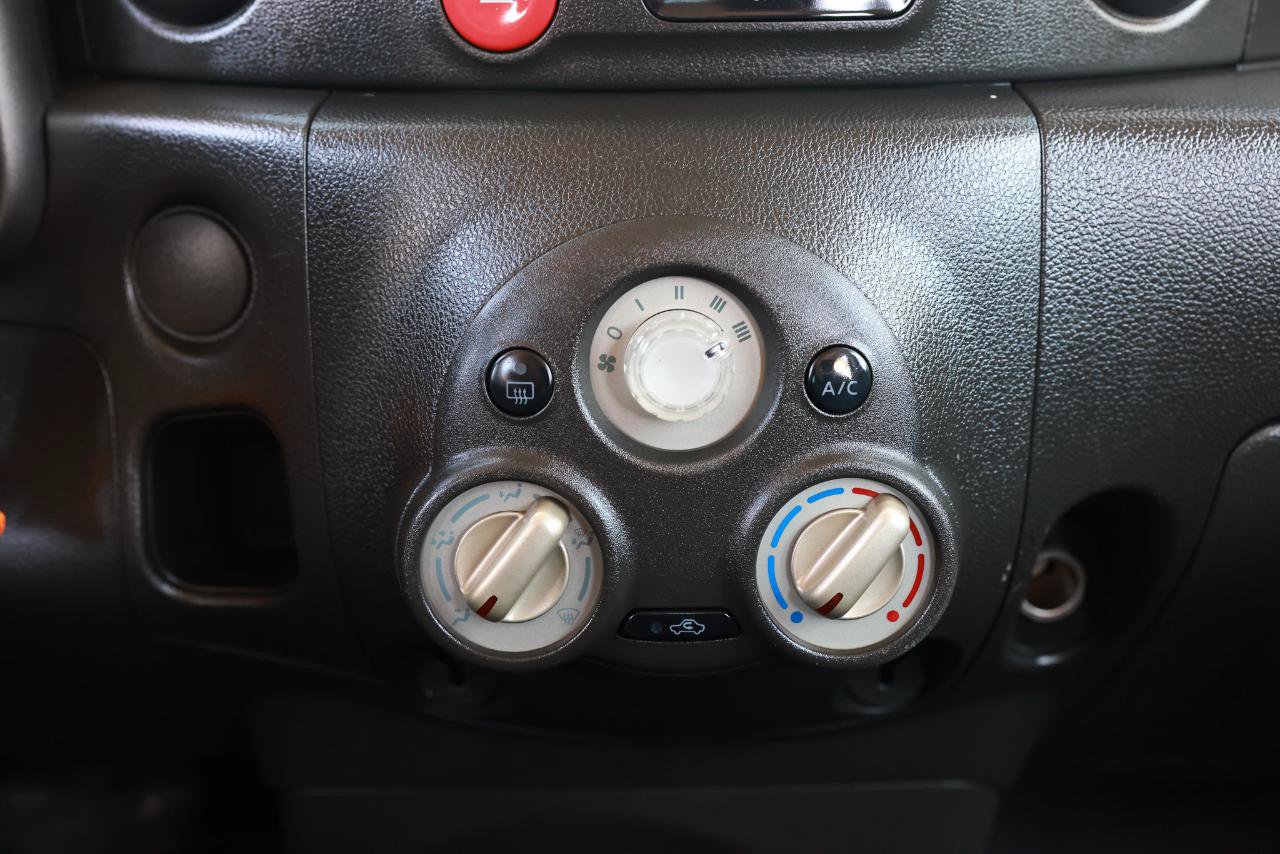 Used 2011 Nissan Cube 1.8 S w/ Interior Designer Pkg FWD image 30