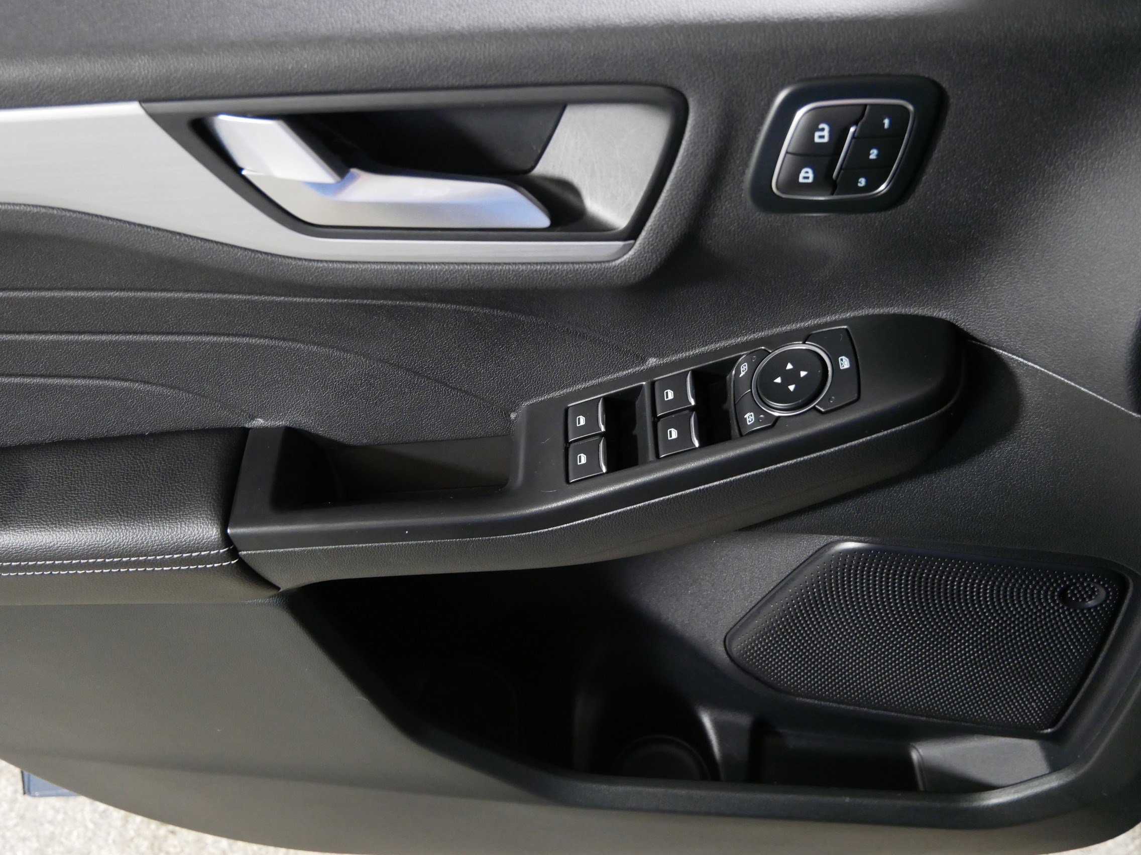 Used 2024 Ford Escape Platinum w/ Class II Trailer Tow Package image 19