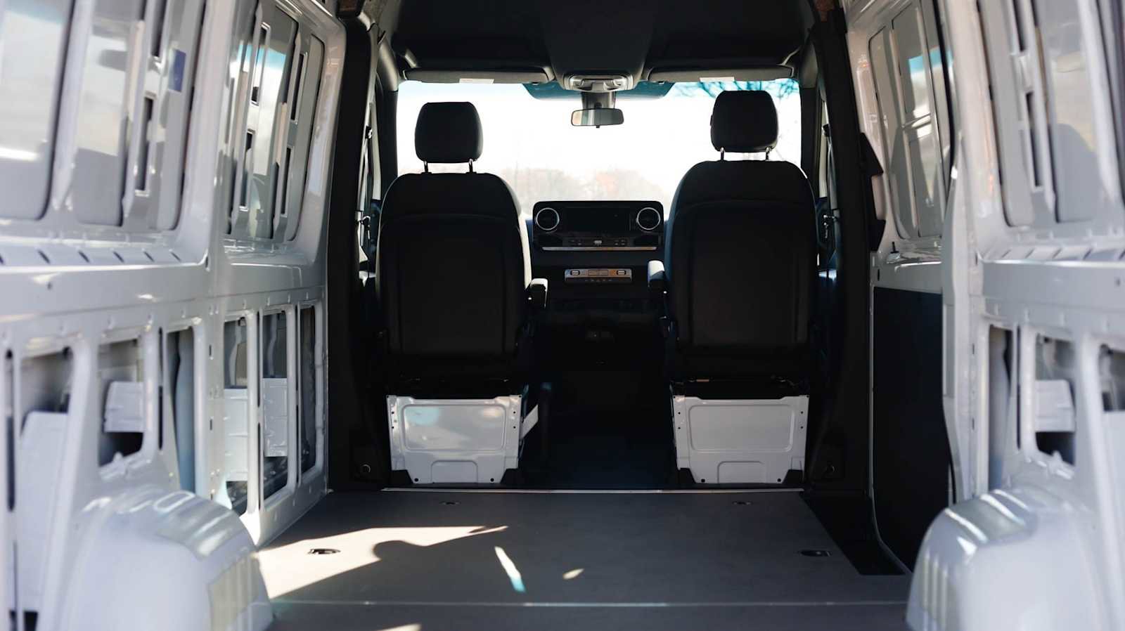 New 2025 Mercedes-Benz Sprinter 2500 image 24