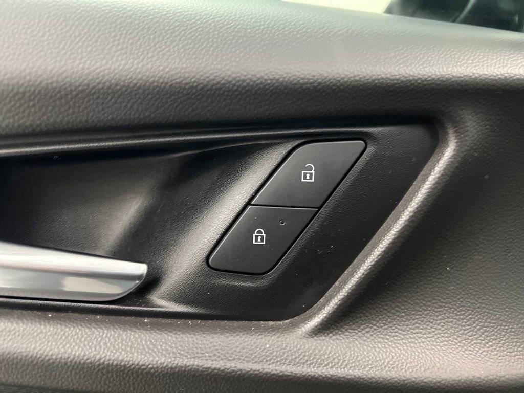 Used 2025 Chevrolet Equinox LT image 12