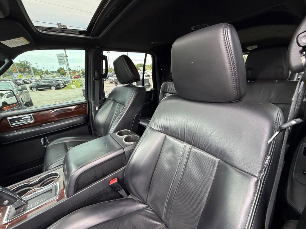 Used 2017 Lincoln Navigator L Select AWD/4WD image 13