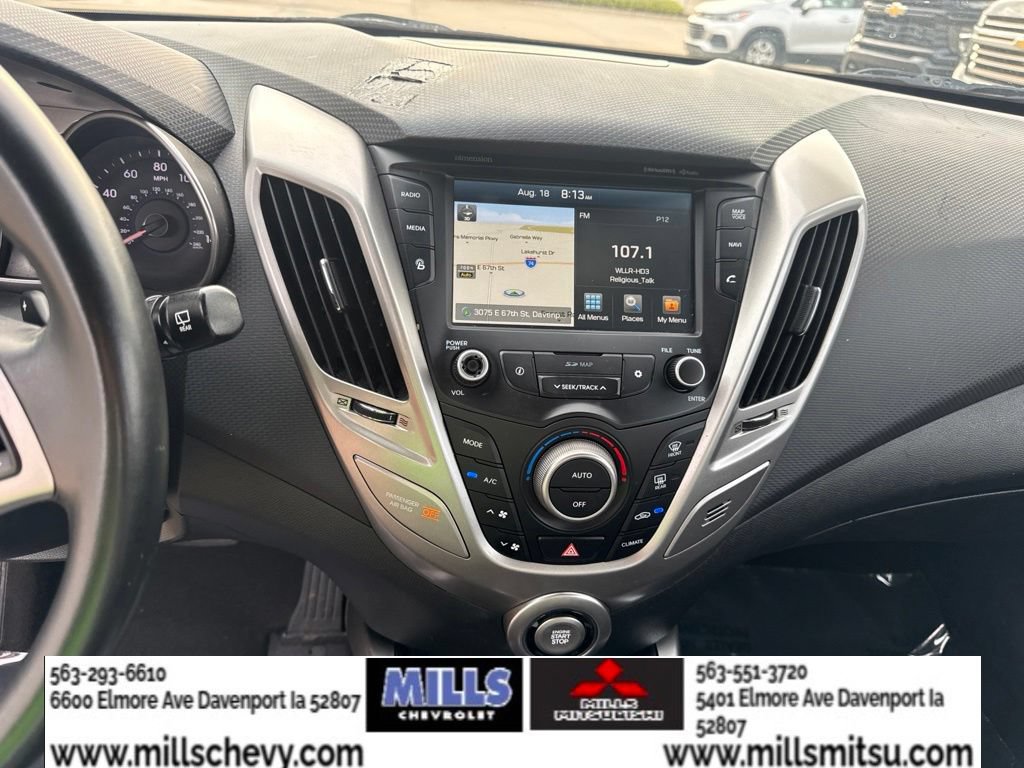 Used 2017 Hyundai Veloster Value Edition FWD image 16
