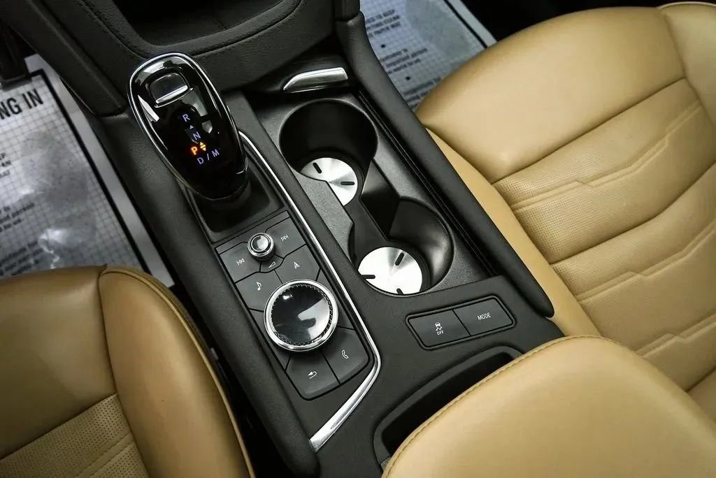 Used 2023 Cadillac XT6 Sport w/ Platinum Package image 31