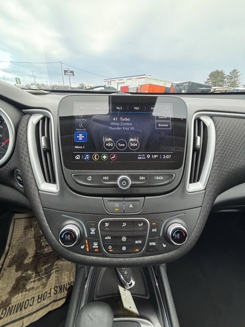 Used 2023 Chevrolet Malibu LT image 23