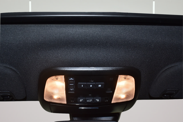 Used 2025 Dodge Durango R/T w/ Blacktop Package AWD/4WD image 25