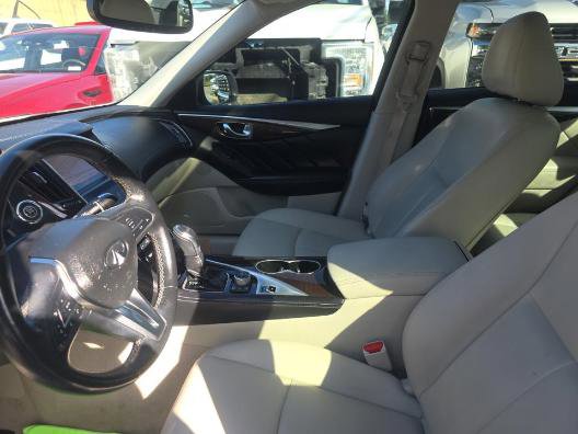 Used 2018 INFINITI Q50 Luxe w/ Essential Package (3.0T Luxe) RWD image 4