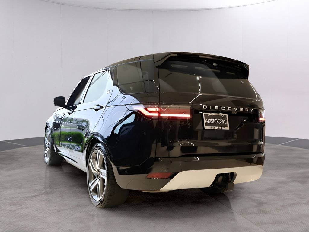 Certified 2025 Land Rover Discovery Metropolitan Edition image 14