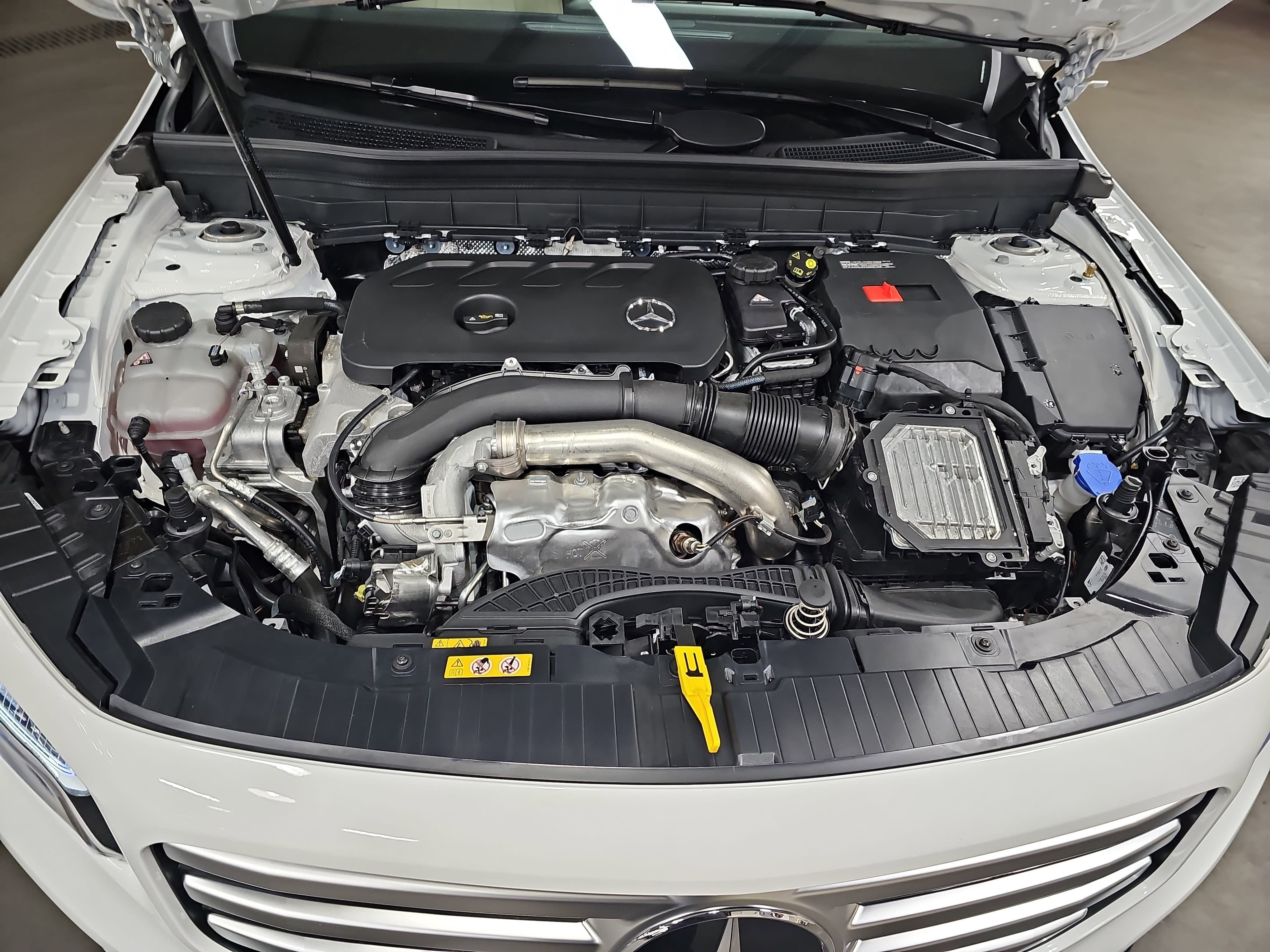 Certified 2026 Mercedes-Benz GLB 250 4MATIC image 32