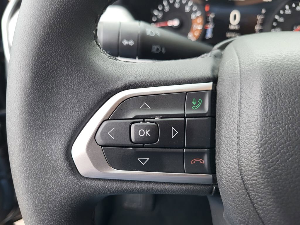 Used 2023 Jeep Compass Latitude image 27