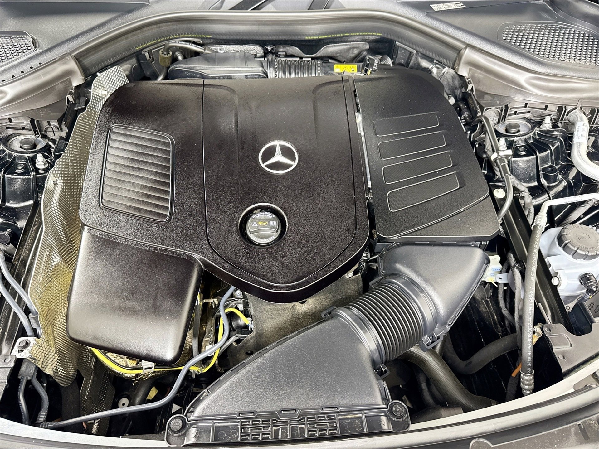 Certified 2025 Mercedes-Benz GLC 300 image 32