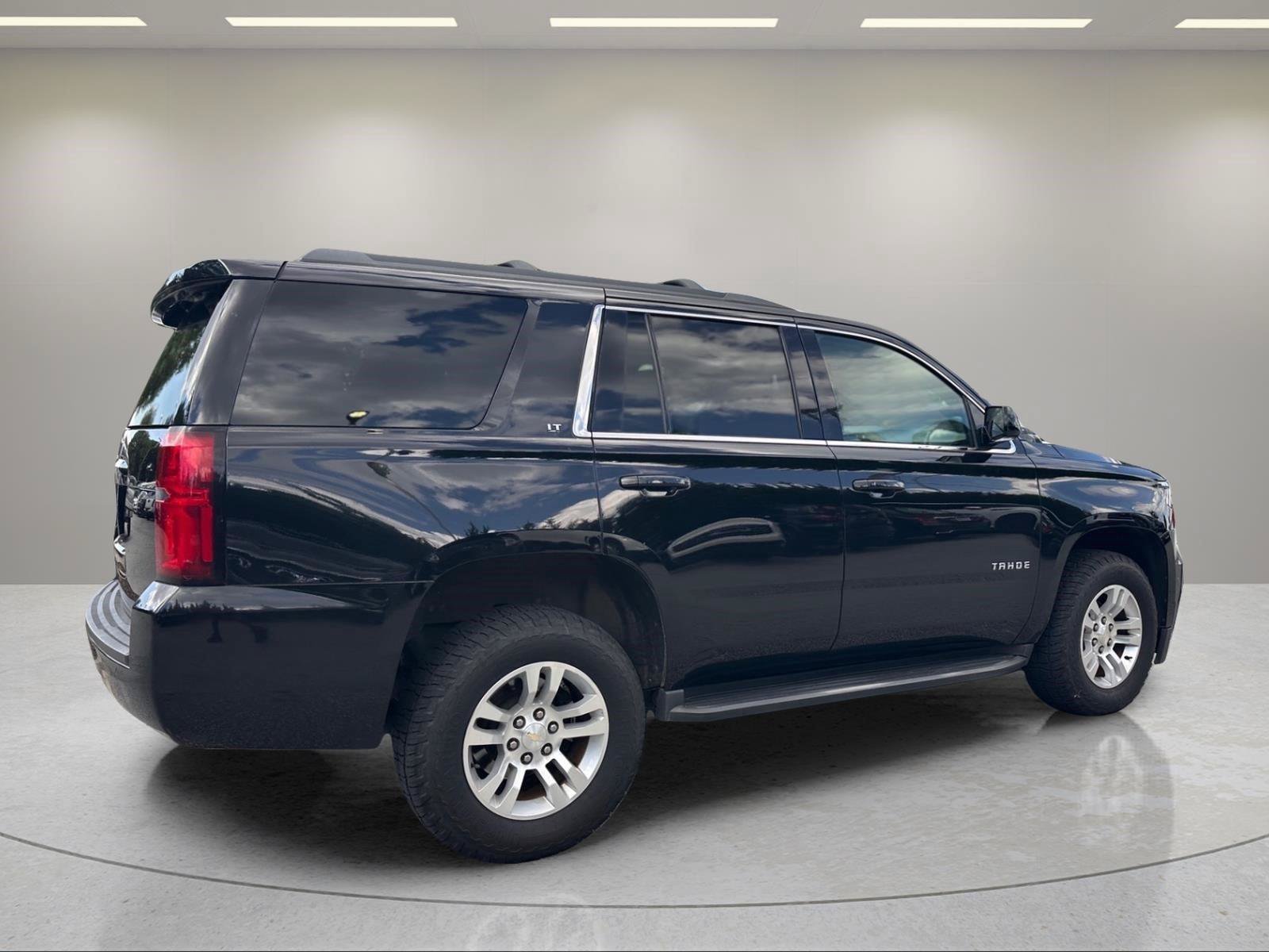 Used 2019 Chevrolet Tahoe LT AWD/4WD image 12