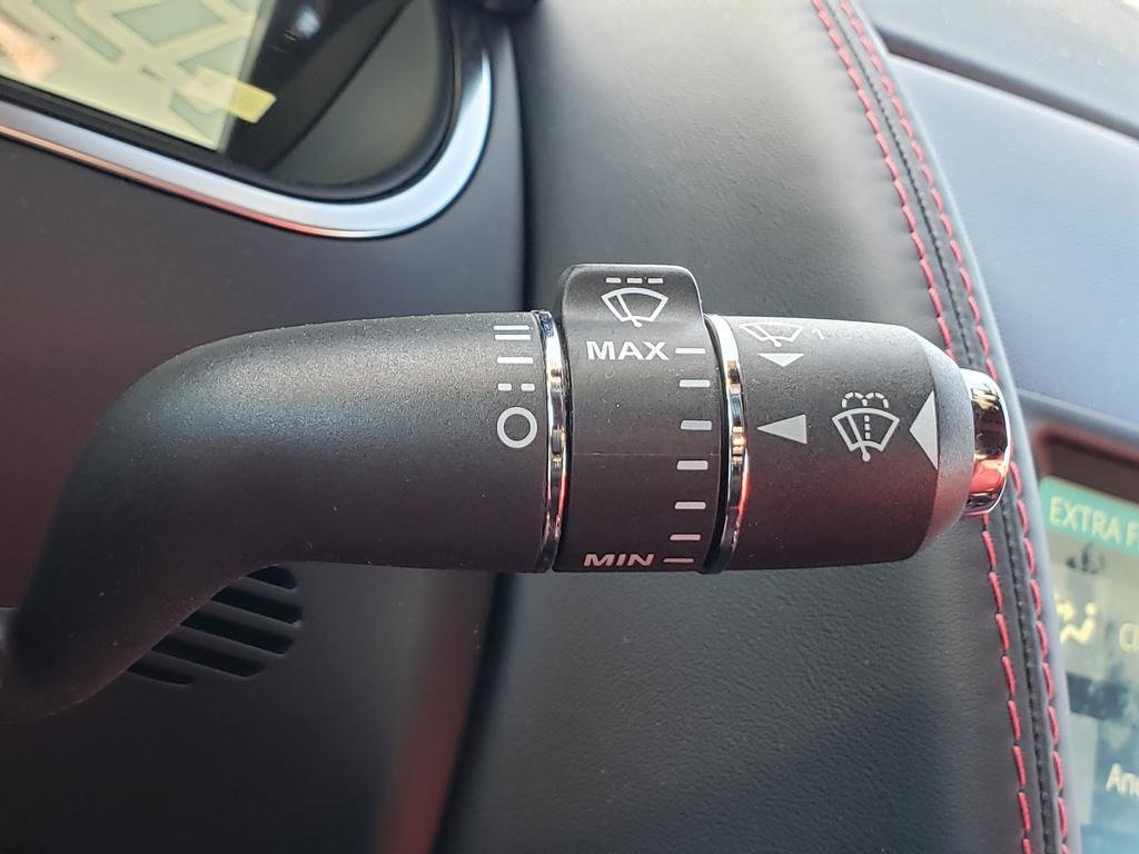 Used 2023 Jaguar F-TYPE R image 27