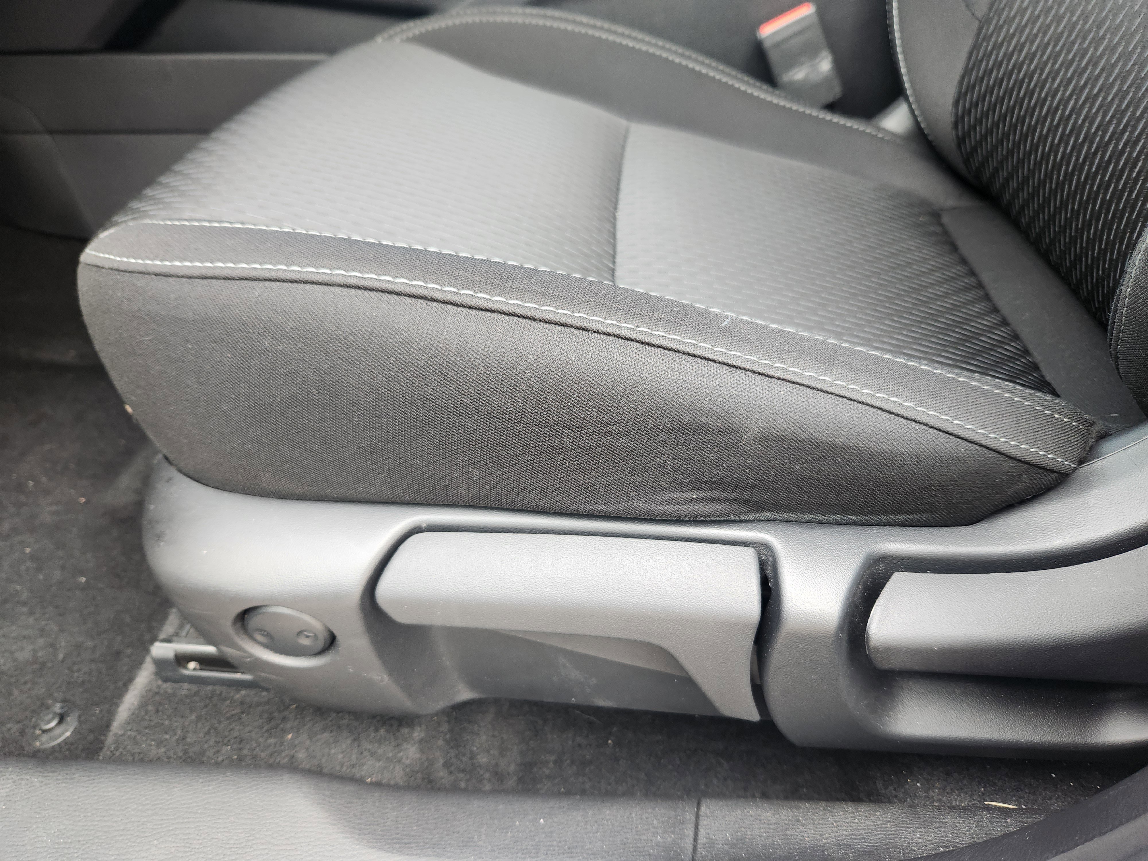 Used 2025 Mitsubishi Outlander ES AWD/4WD image 17