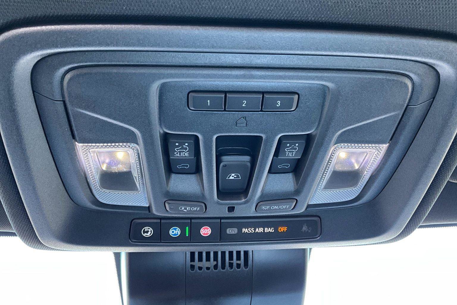 Used 2025 GMC Sierra 2500 AT4 w/ AT4 Premium Plus Package AWD/4WD image 39