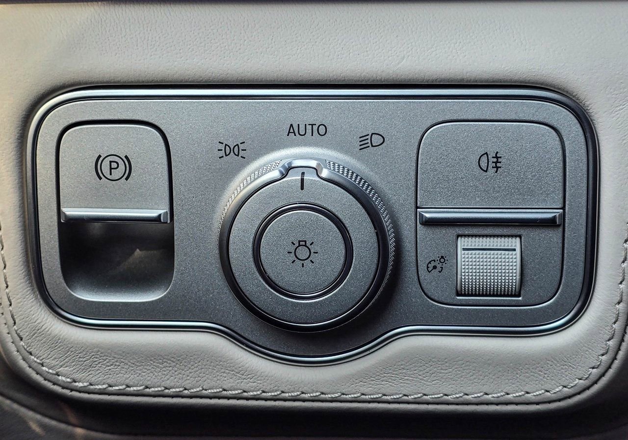 New 2026 Mercedes-Benz GLE 63 AMG S image 28