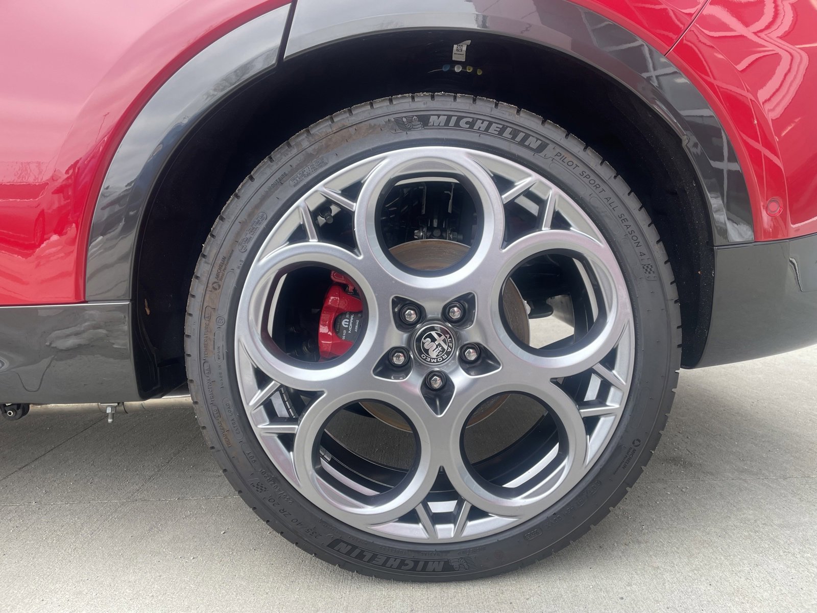 New 2024 Alfa Romeo Tonale Veloce w/ Active Assist Package image 8