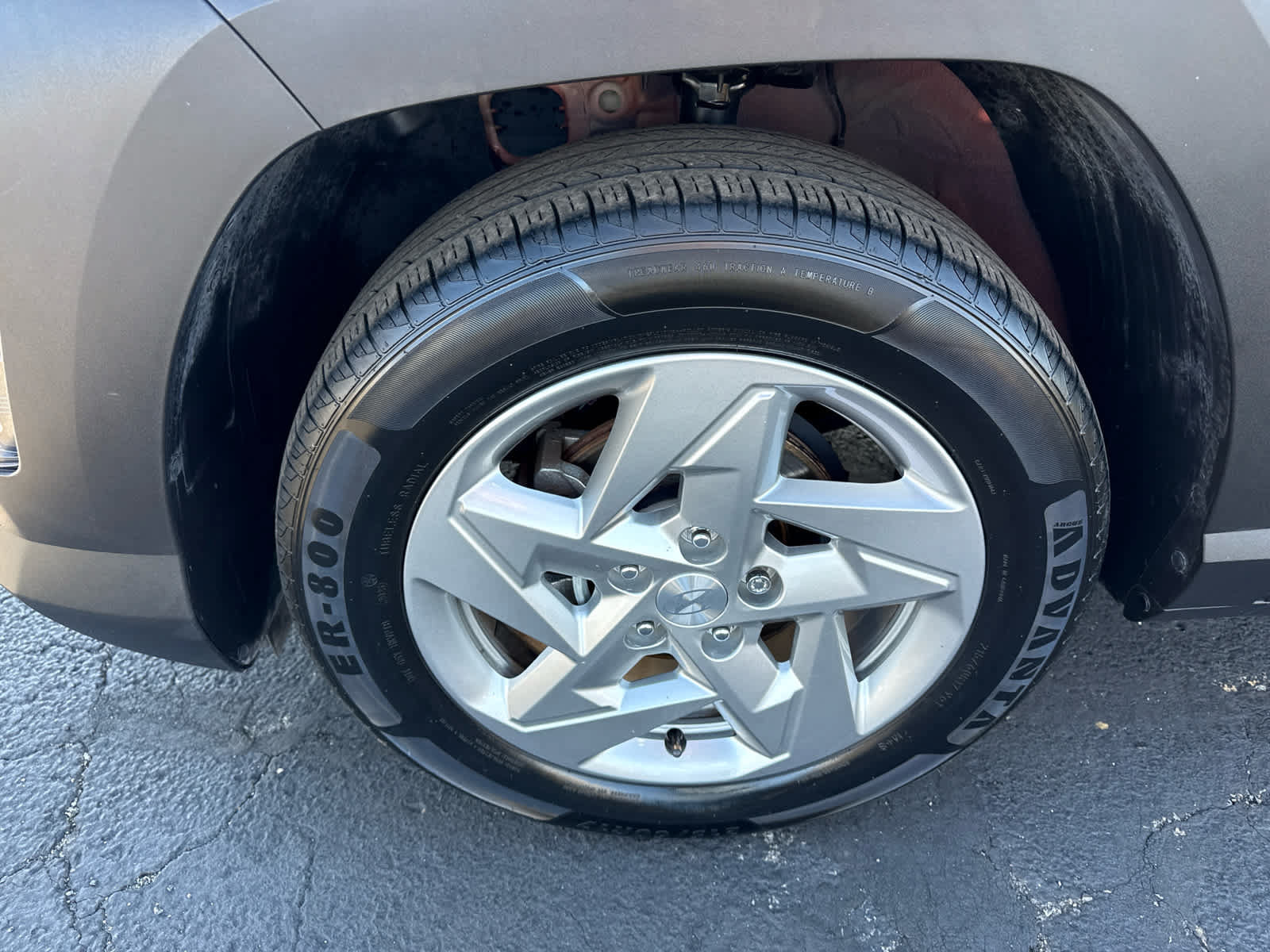 Used 2024 Hyundai Kona SE FWD image 9