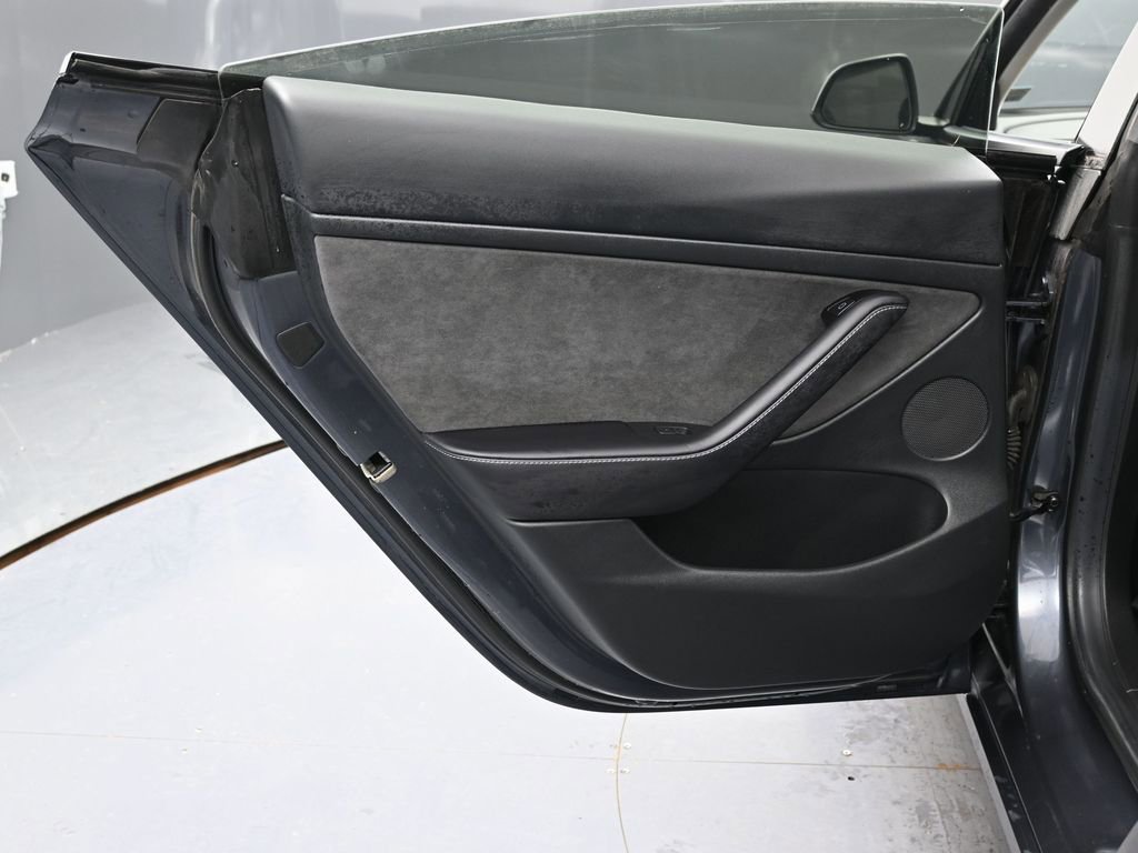 Used 2022 Tesla Model 3 Performance image 42