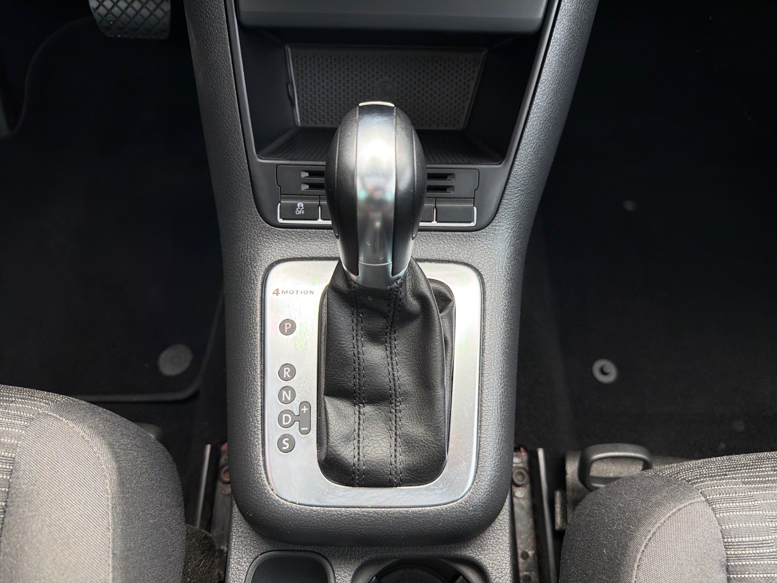 Used 2012 Volkswagen Tiguan S AWD/4WD image 23