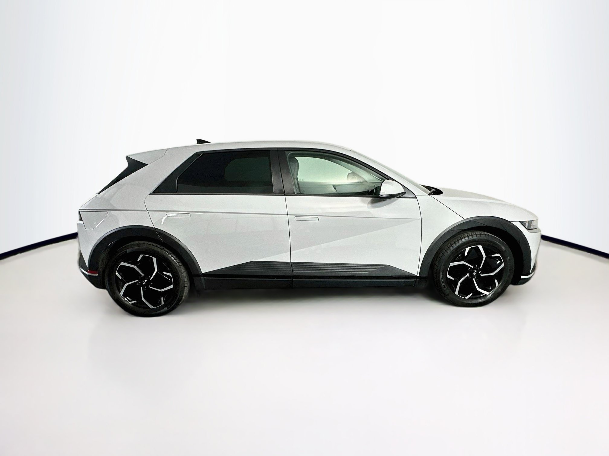 Used 2024 Hyundai Ioniq 5 SEL RWD image 10