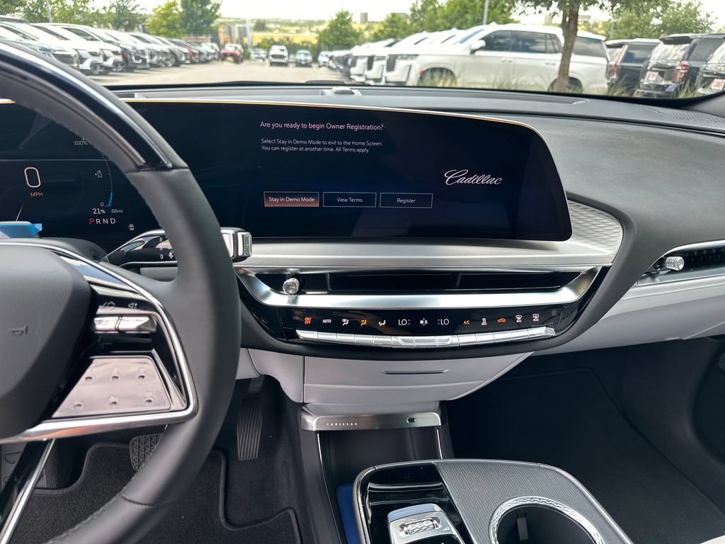 New 2026 Cadillac Lyriq Premium Luxury w/ LPO, Floor Liner Package AWD/4WD image 22