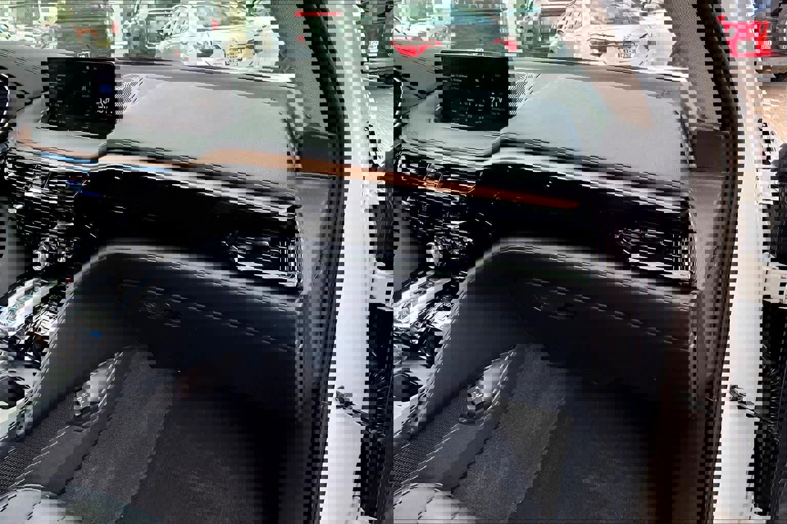 Used 2022 Acura MDX FWD image 16