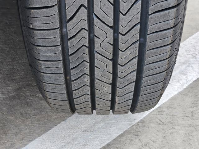 Used 2018 Chevrolet Equinox Premier FWD image 12