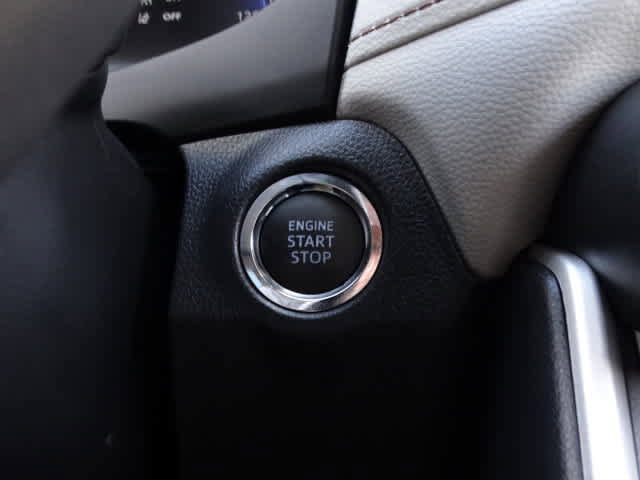 Used 2025 Toyota RAV4 Limited w/ Advanced Technology Package image 30