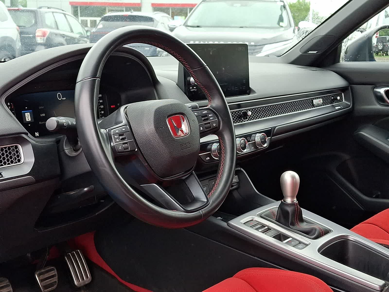 Used 2024 Honda Civic Type R image 9