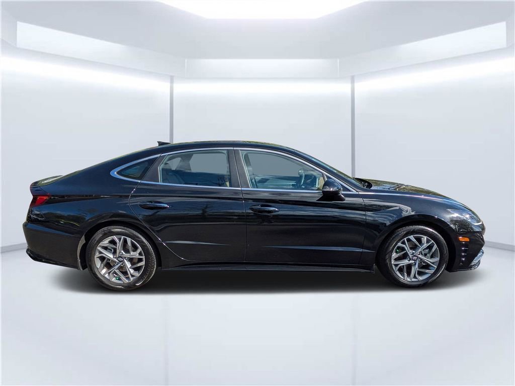 Used 2020 Hyundai Sonata SEL w/ Premium + Sunroof Package FWD image 2