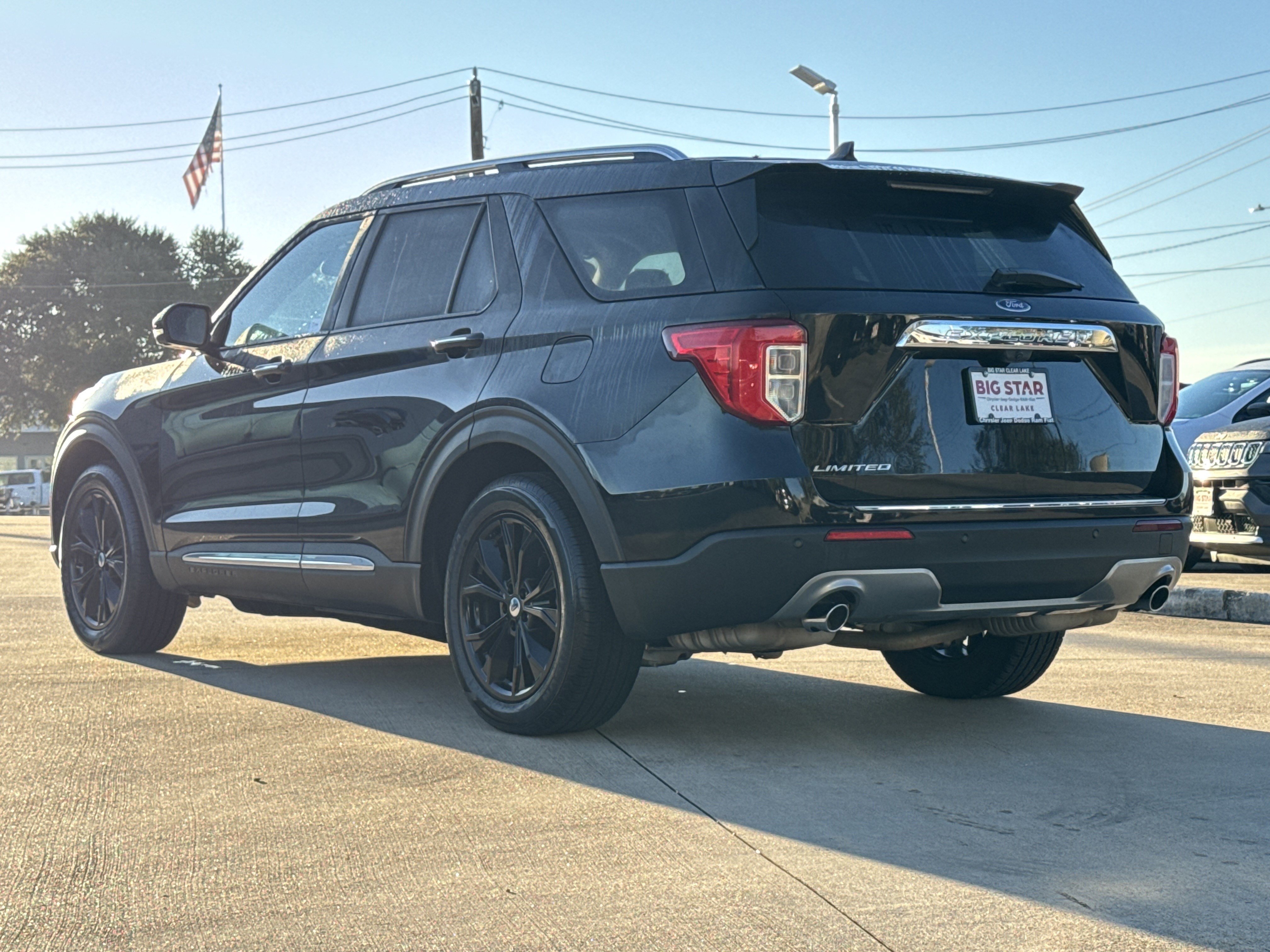 Used 2023 Ford Explorer Limited w/ Equipment Group 301A image 16