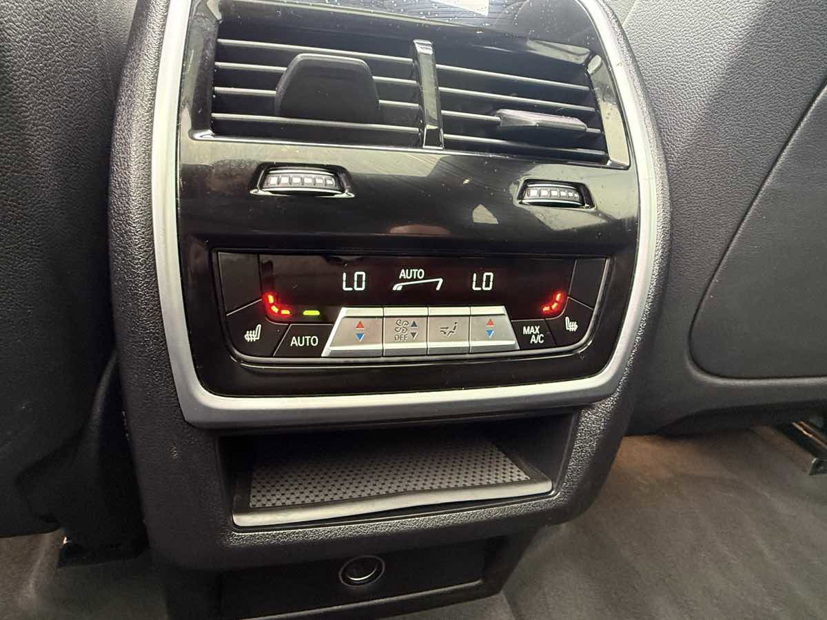 Used 2019 BMW X5 xDrive40i w/ Premium Package 2 image 19