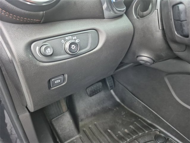 Certified 2022 Chevrolet Blazer Premier w/ Enhanced Convenience Package image 18