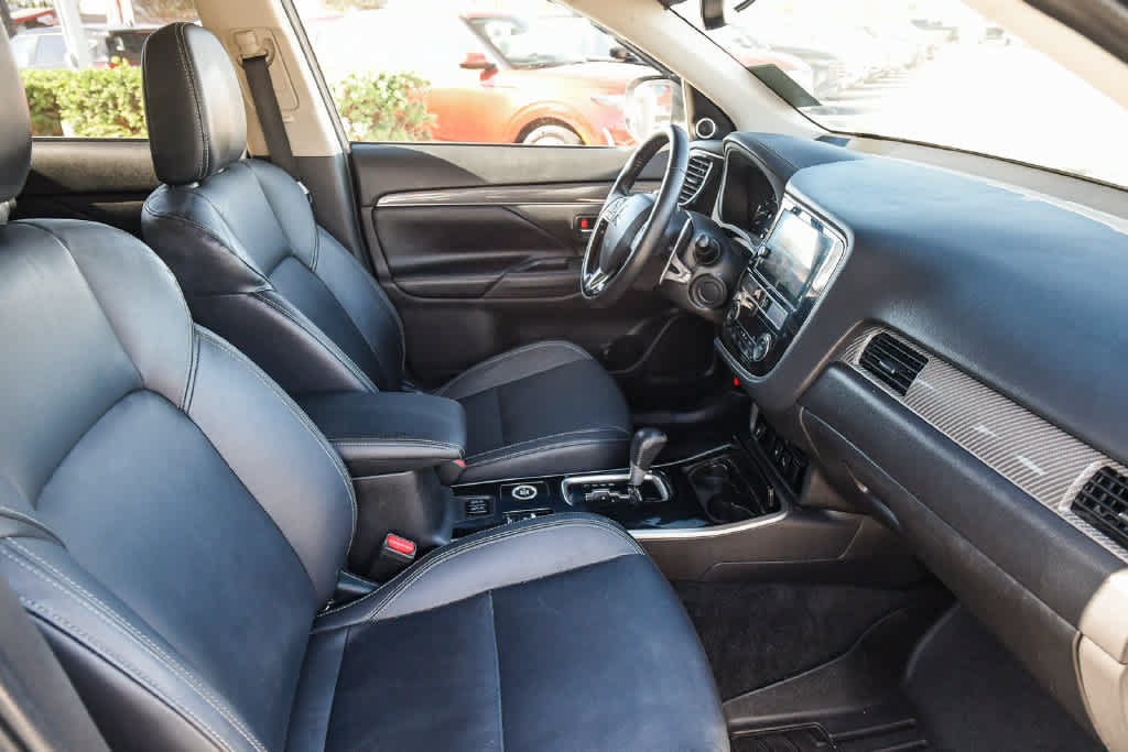 Used 2019 Mitsubishi Outlander GT AWD/4WD image 15