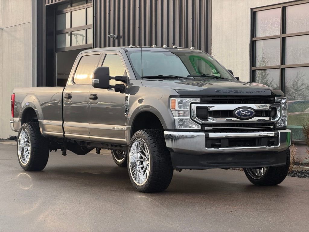 Used 2022 Ford F250 XLT w/ FX4 Off-Road Package image 4