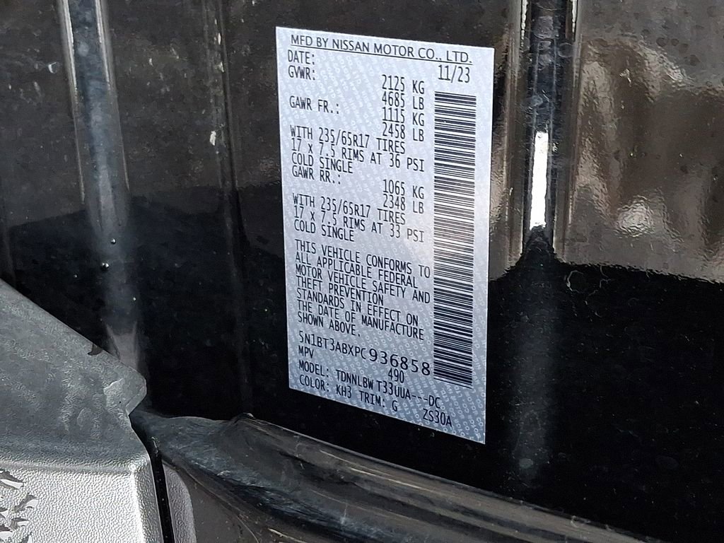 Used 2023 Nissan Rogue S AWD/4WD image 26