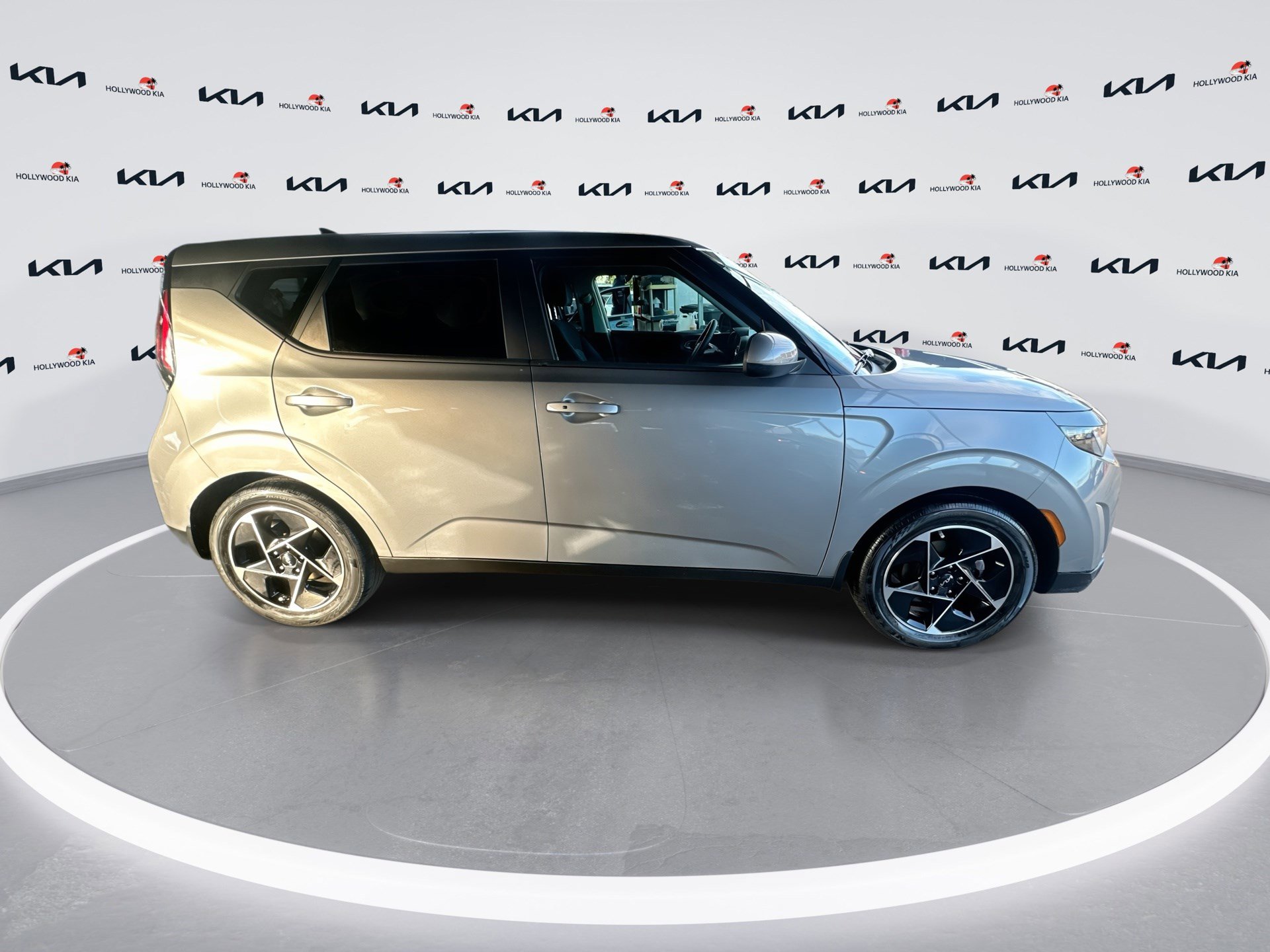 Certified 2023 Kia Soul EX image 9