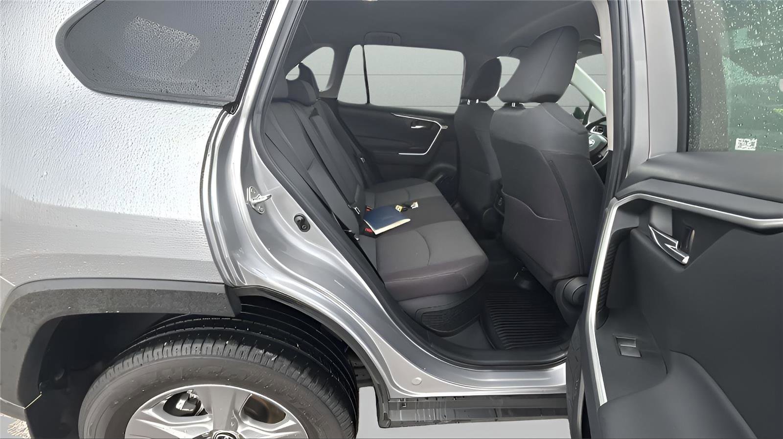 Used 2024 Toyota RAV4 XLE image 20