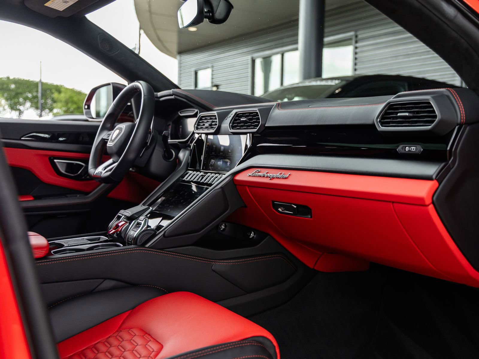 Used 2022 Lamborghini Urus image 49