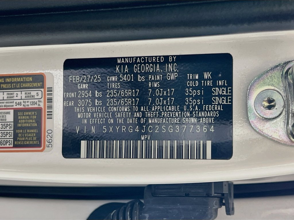 Certified 2025 Kia Sorento LX FWD image 19