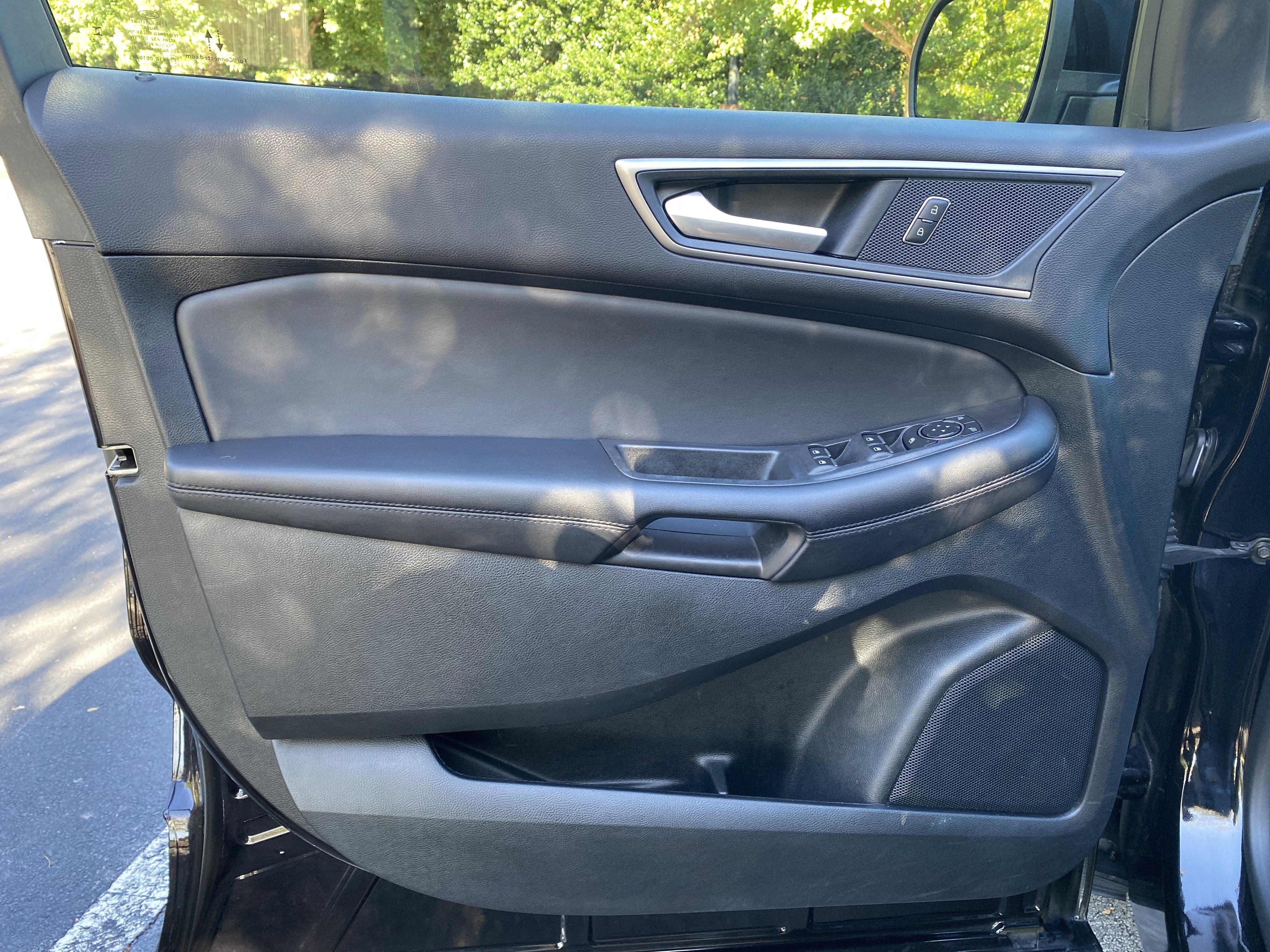 Used 2024 Ford Edge SEL image 15