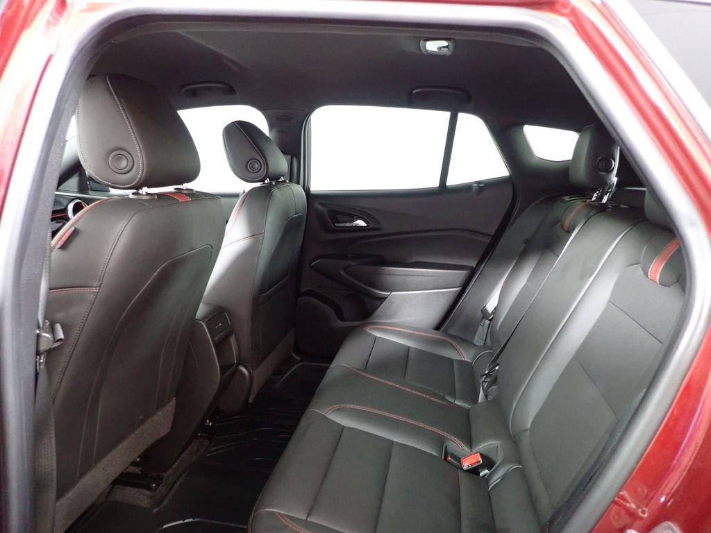 Used 2024 Chevrolet Trax RS FWD image 32